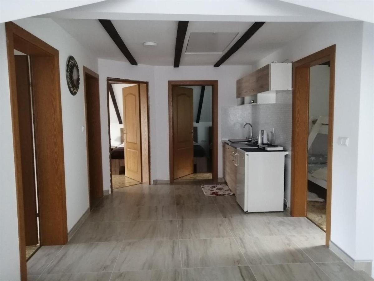 Vacation House Studenac Bihać Eksteriør billede