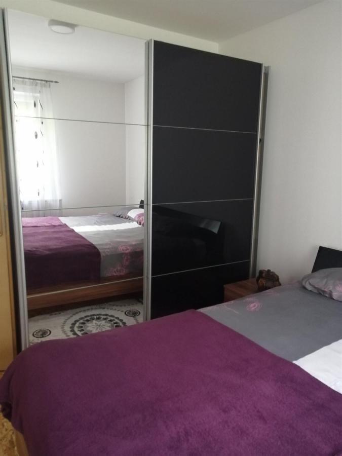 Vacation House Studenac Bihać Eksteriør billede
