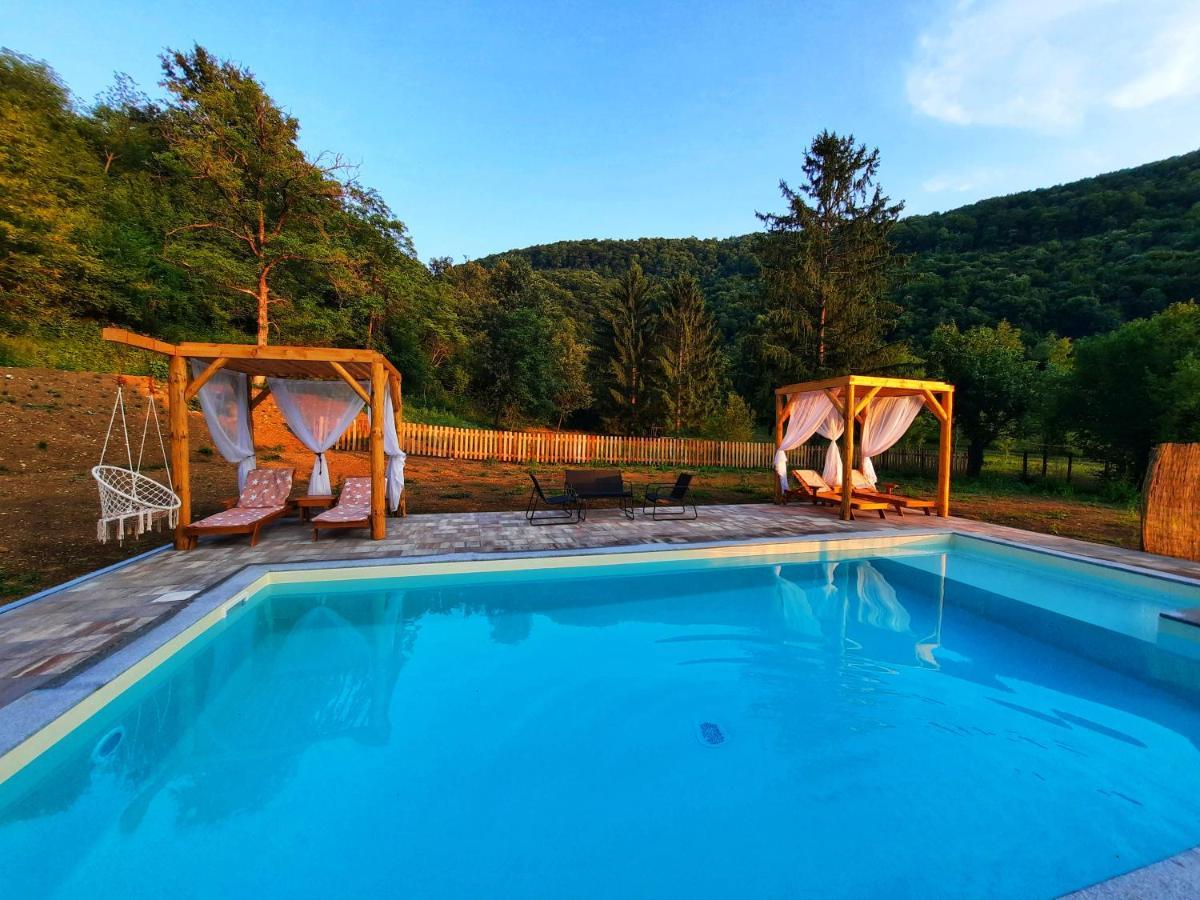 Vacation House Studenac Bihać Eksteriør billede