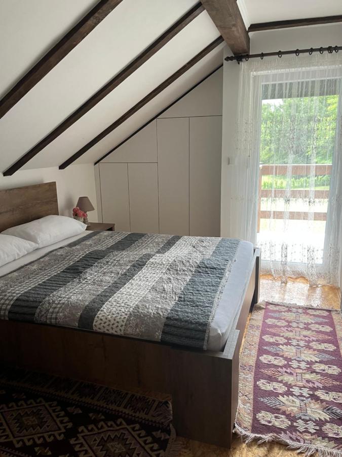 Vacation House Studenac Bihać Eksteriør billede