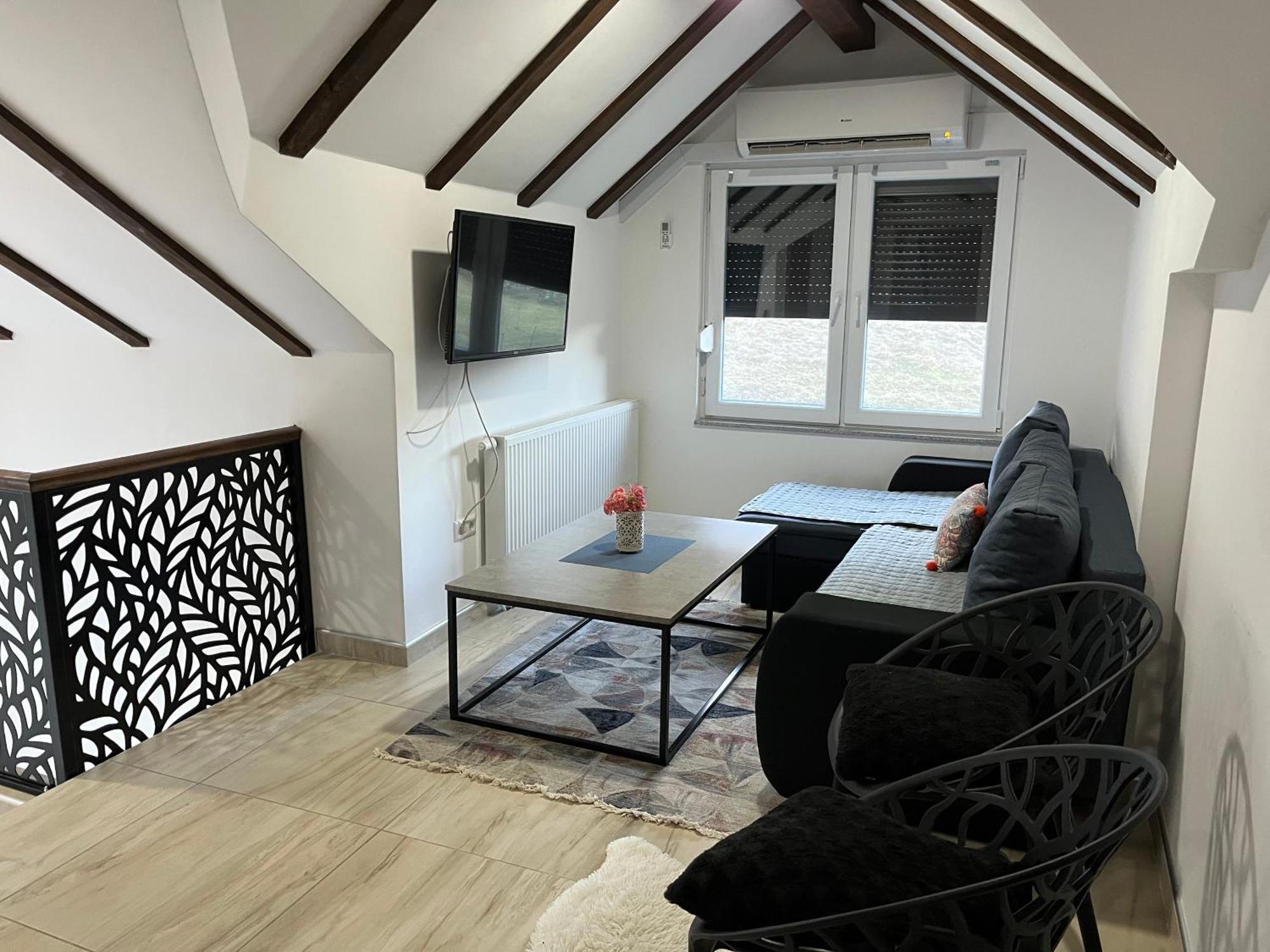 Vacation House Studenac Bihać Eksteriør billede