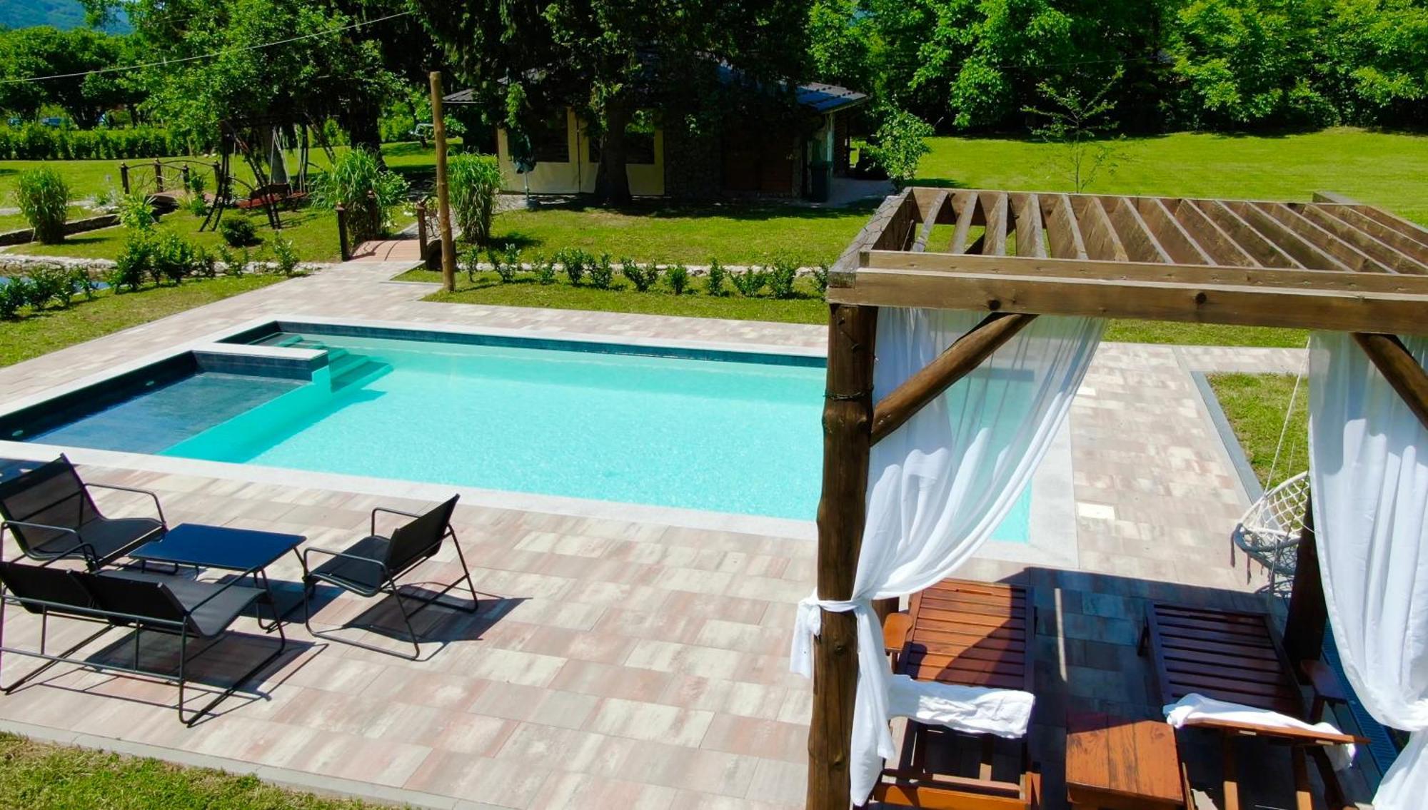 Vacation House Studenac Bihać Eksteriør billede